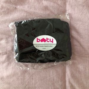 Off the shoulder cropped tee